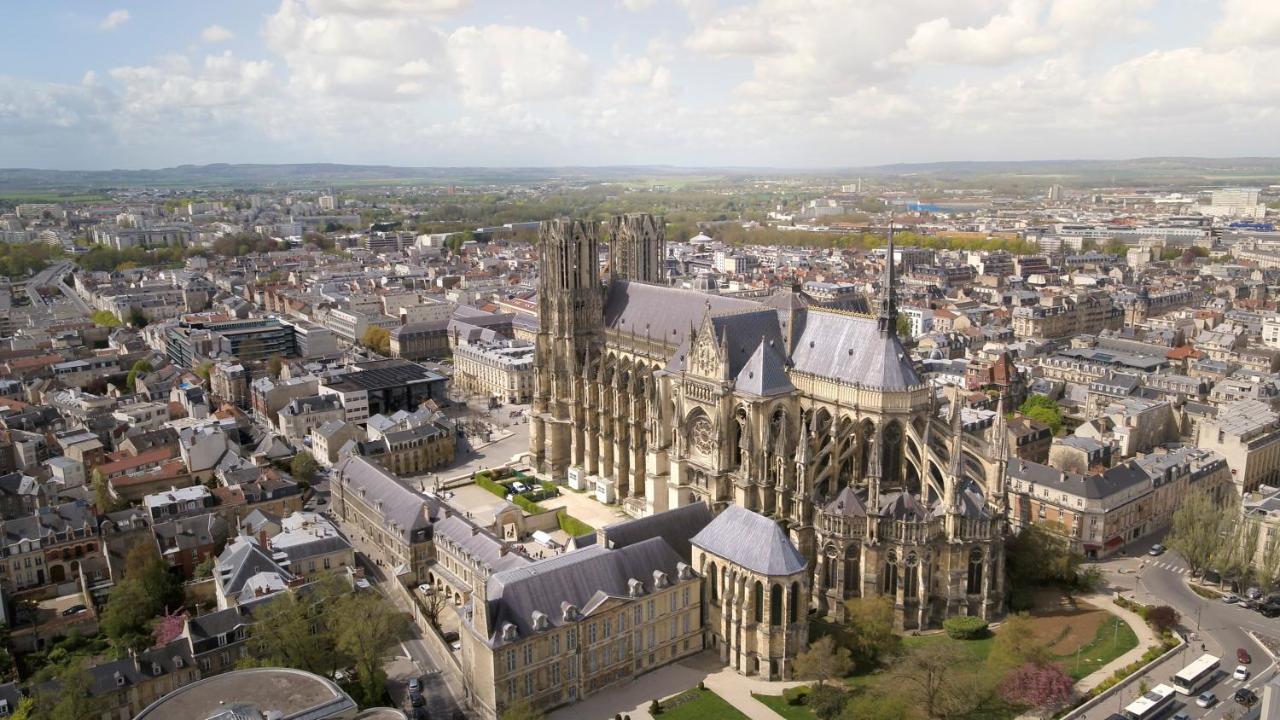 La Demeure Des Sacres - Cathedrale Bed and Breakfast Reims Eksteriør billede